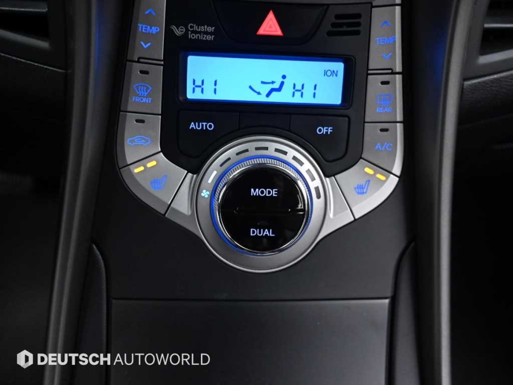 HYUNDAI Avante 2012 Blanco - Importación desde Corea - HF Imports Iquique - Foto 17