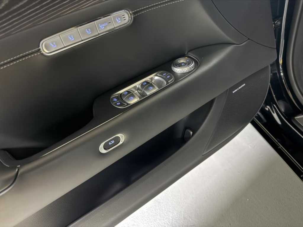 Genesis G90 - Vista 12