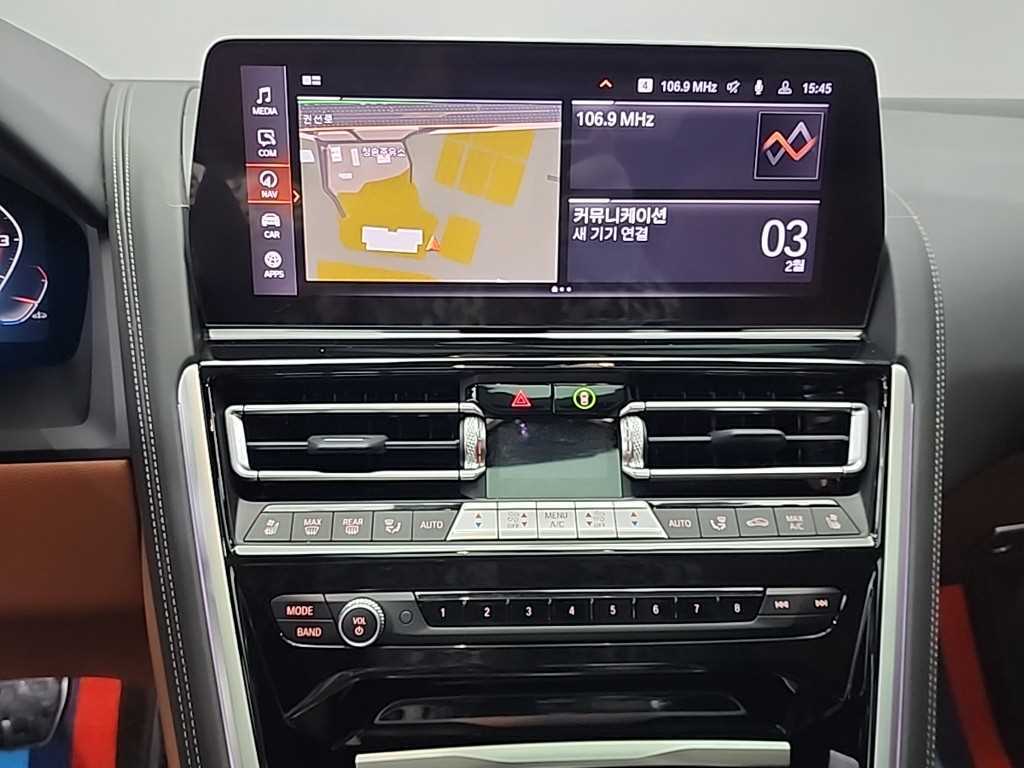 BMW 8 Series - Vista 10