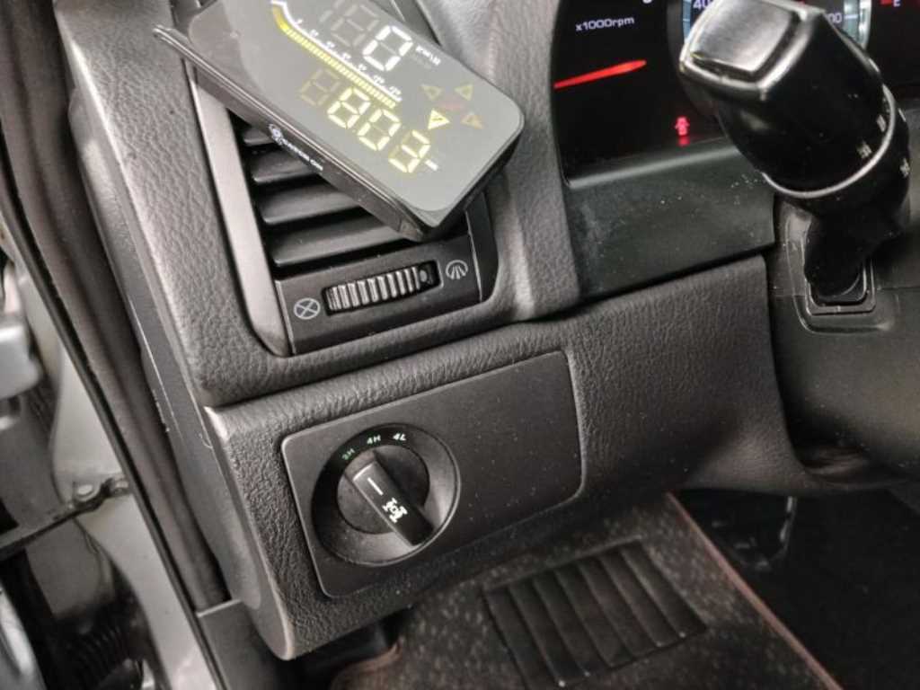 Ssangyong Rexton - Vista 12