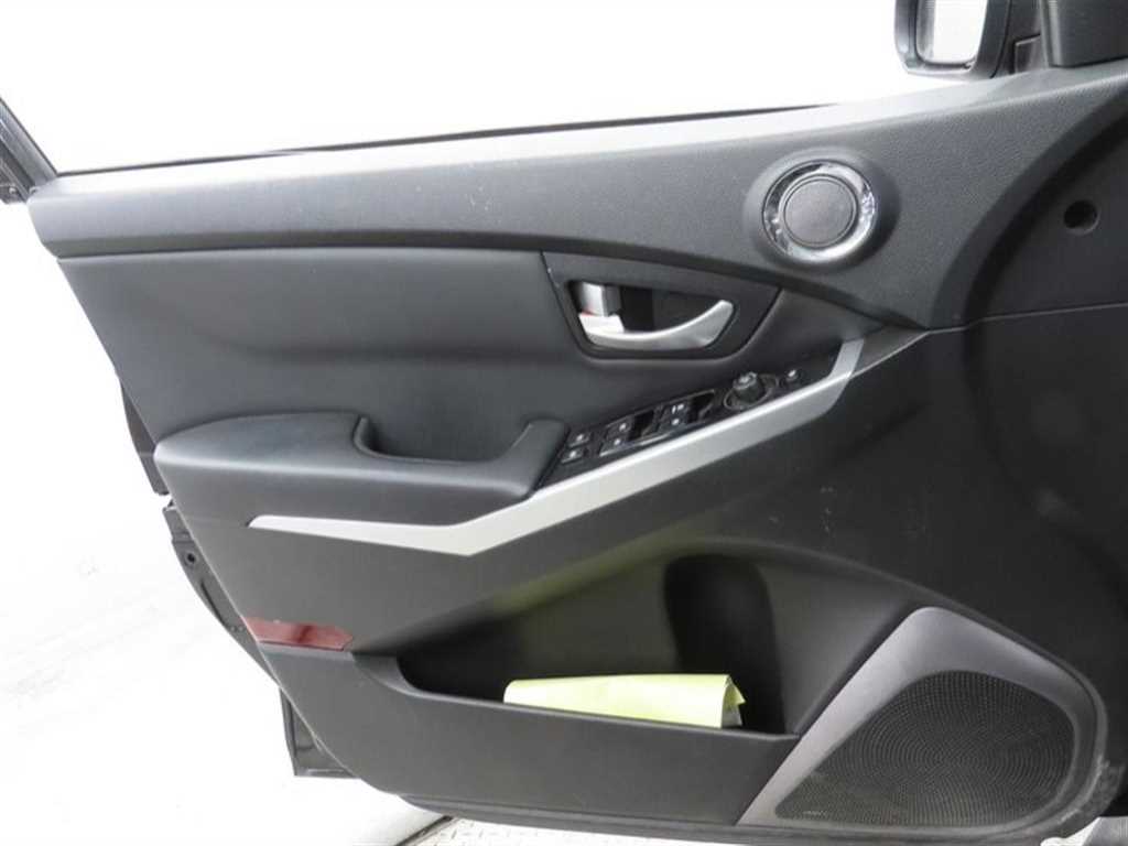 Ssangyong Korando - Vista 6