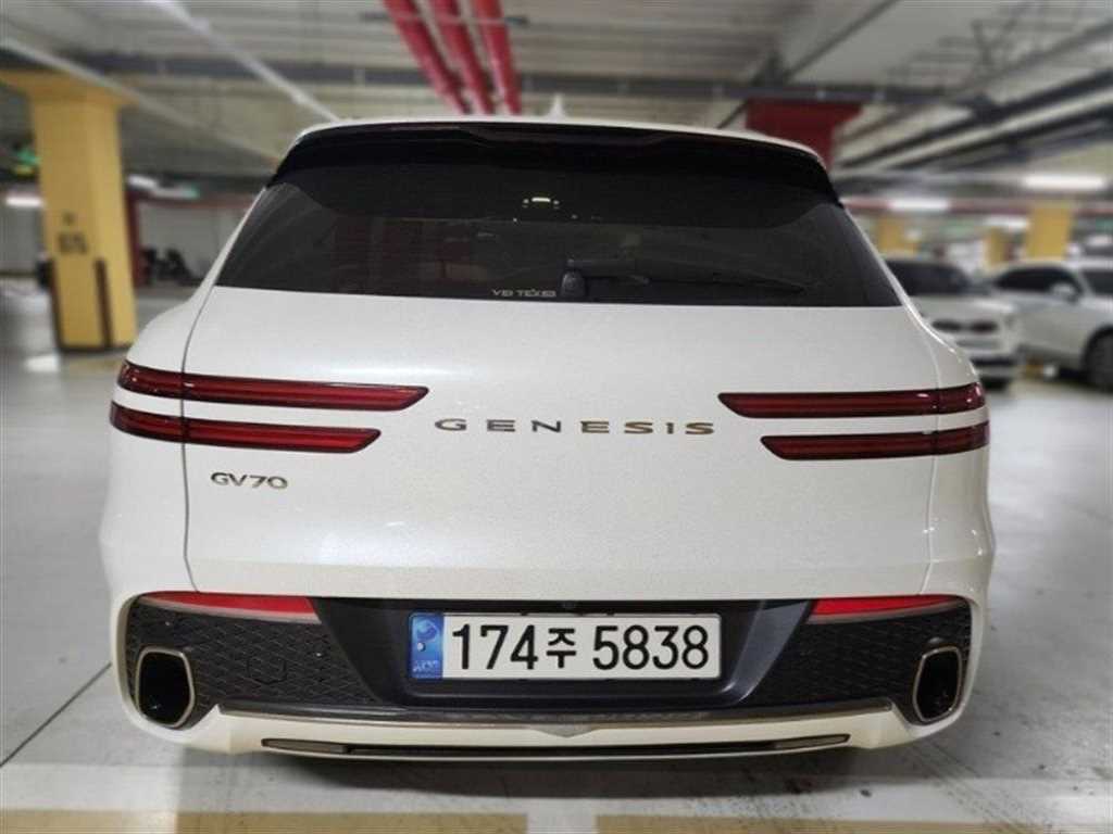 Genesis GV70 - Vista 3