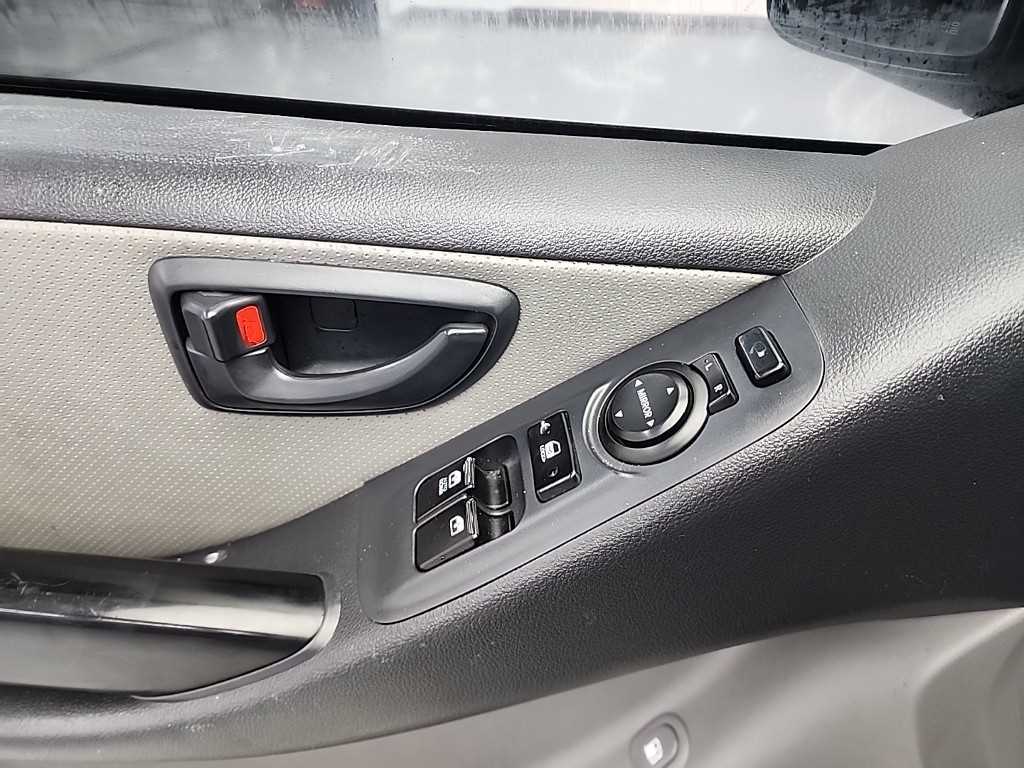 HYUNDAI Starex 2016 Gris - Importación desde Corea - HF Imports Iquique - Foto 15