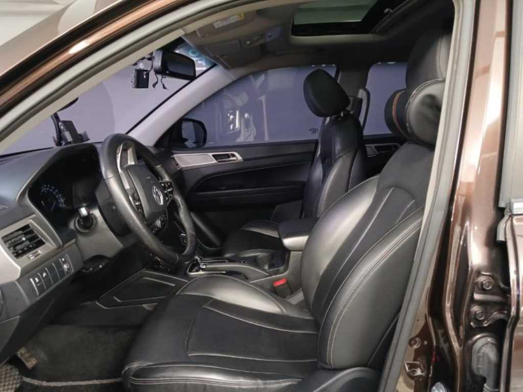 Ssangyong Rexton - Vista 7