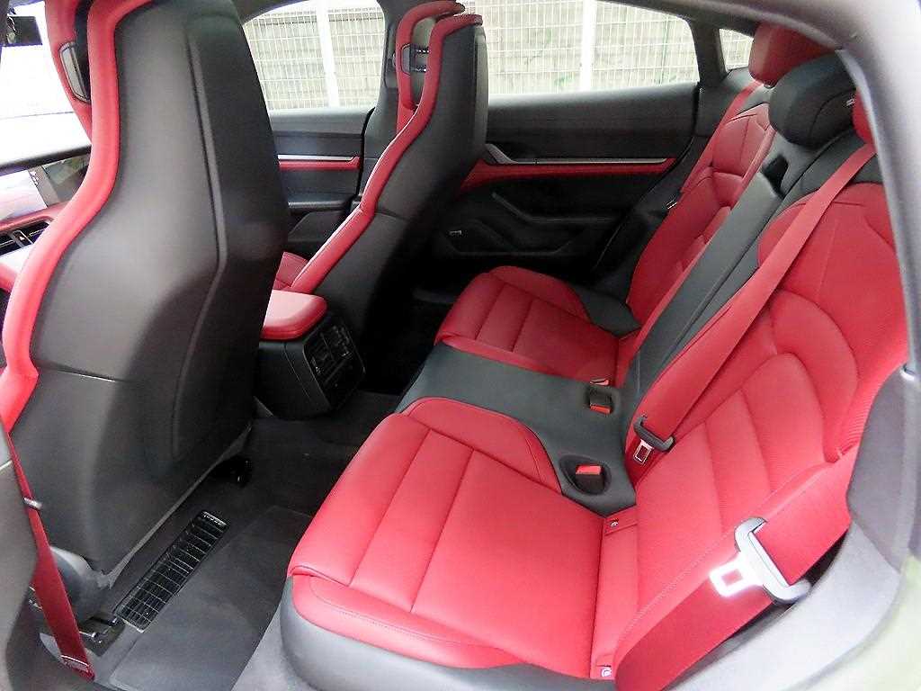 Porsche Taycan - Vista 6