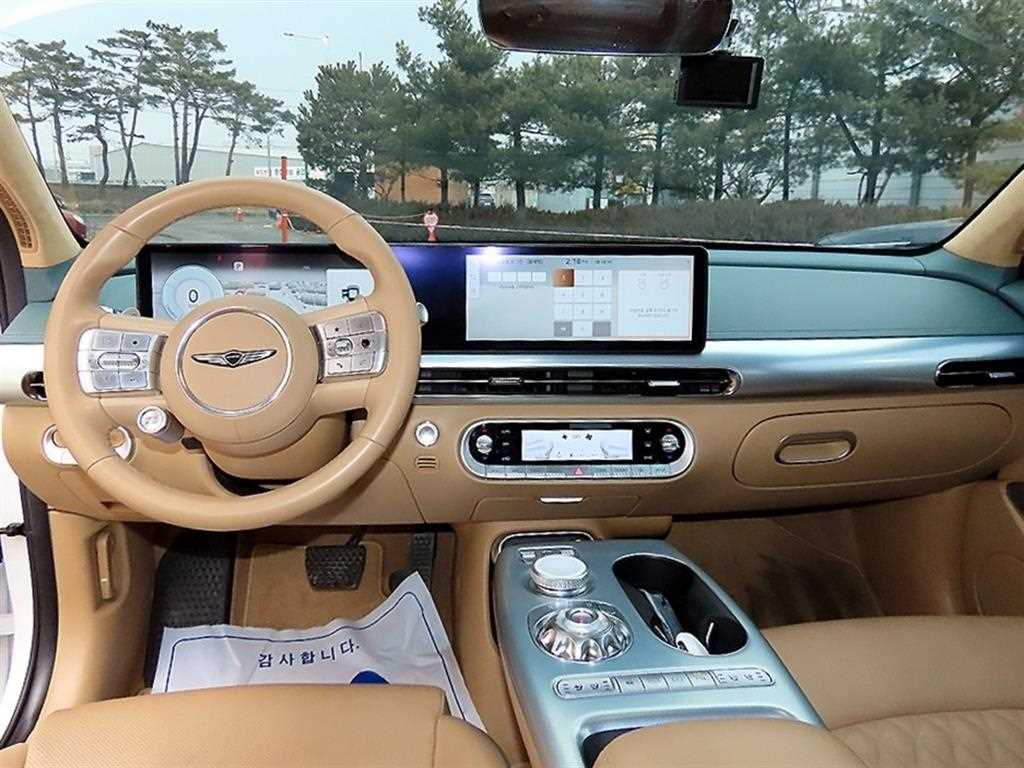 Genesis GV60 - Vista 7