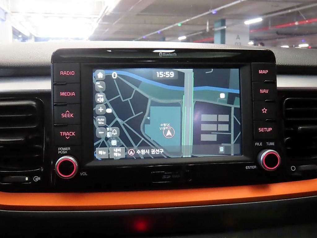 KIA Stonic 2018 Blanco - Importación desde Corea - HF Imports Iquique - Foto 13