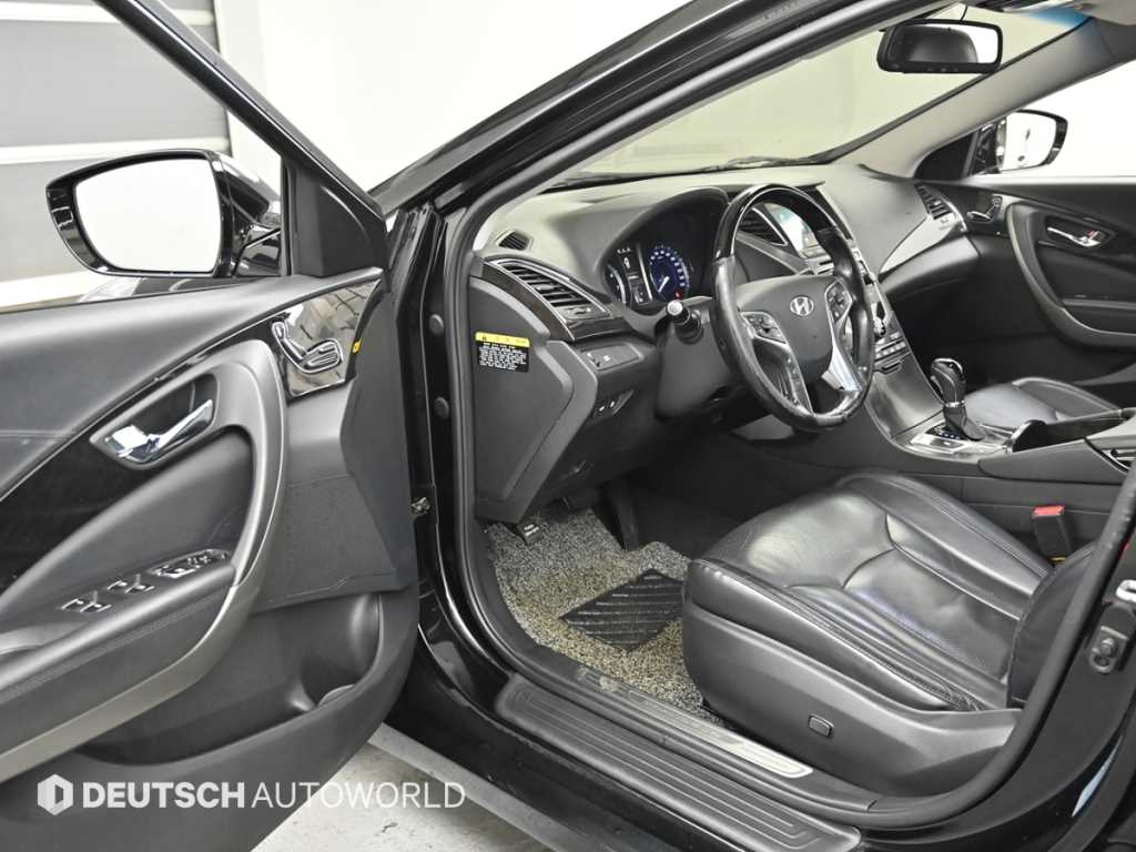 HYUNDAI Grandeur - Vista 11