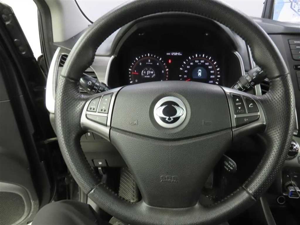 Ssangyong Korando - Vista 8