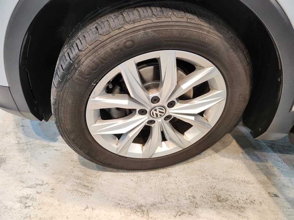 Volkswagen Tiguan 2020 Plateado - Importación desde Corea - HF Imports Iquique - Foto 17