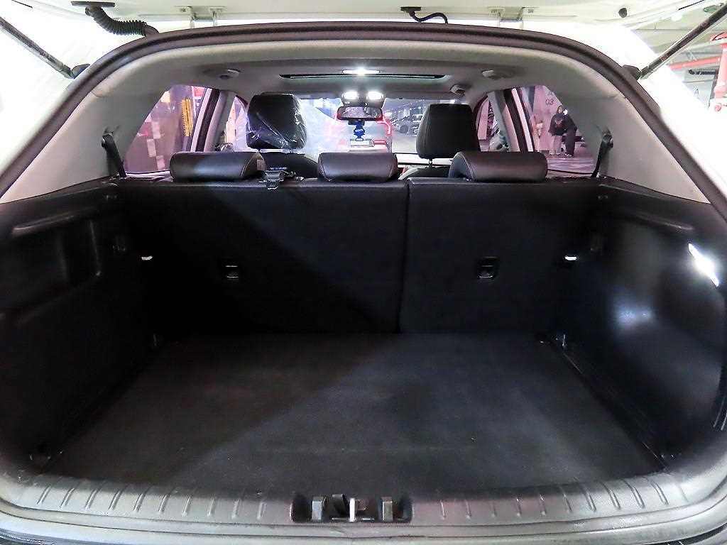 KIA Stonic 2018 Blanco - Importación desde Corea - HF Imports Iquique - Foto 18