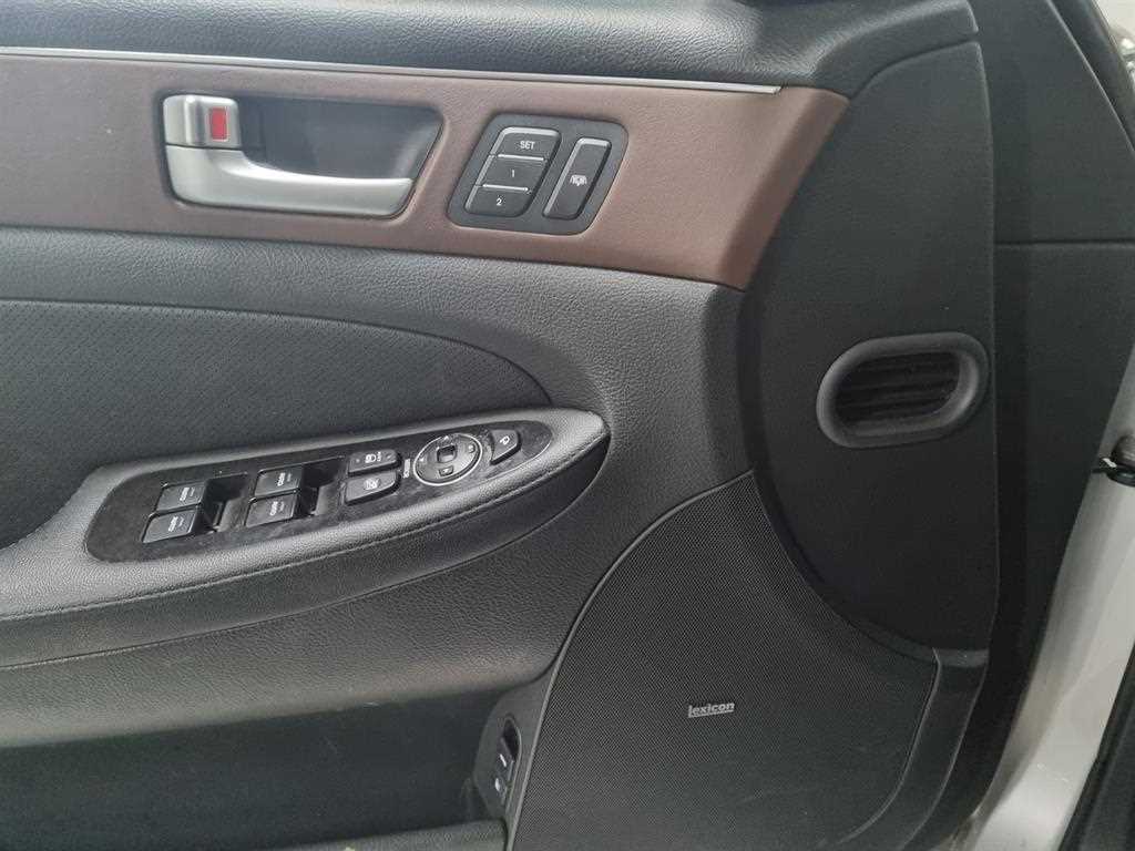 HYUNDAI Genesis 2013 Plateado - Importación desde Corea - HF Imports Iquique - Foto 14