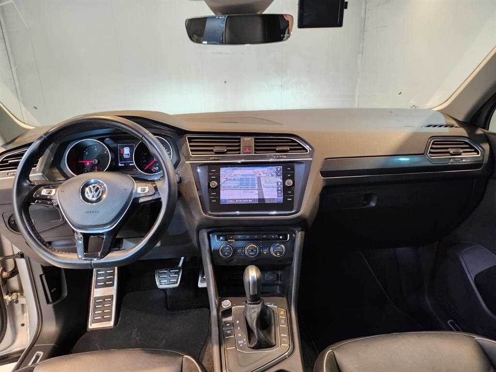 Volkswagen Tiguan - Vista 8