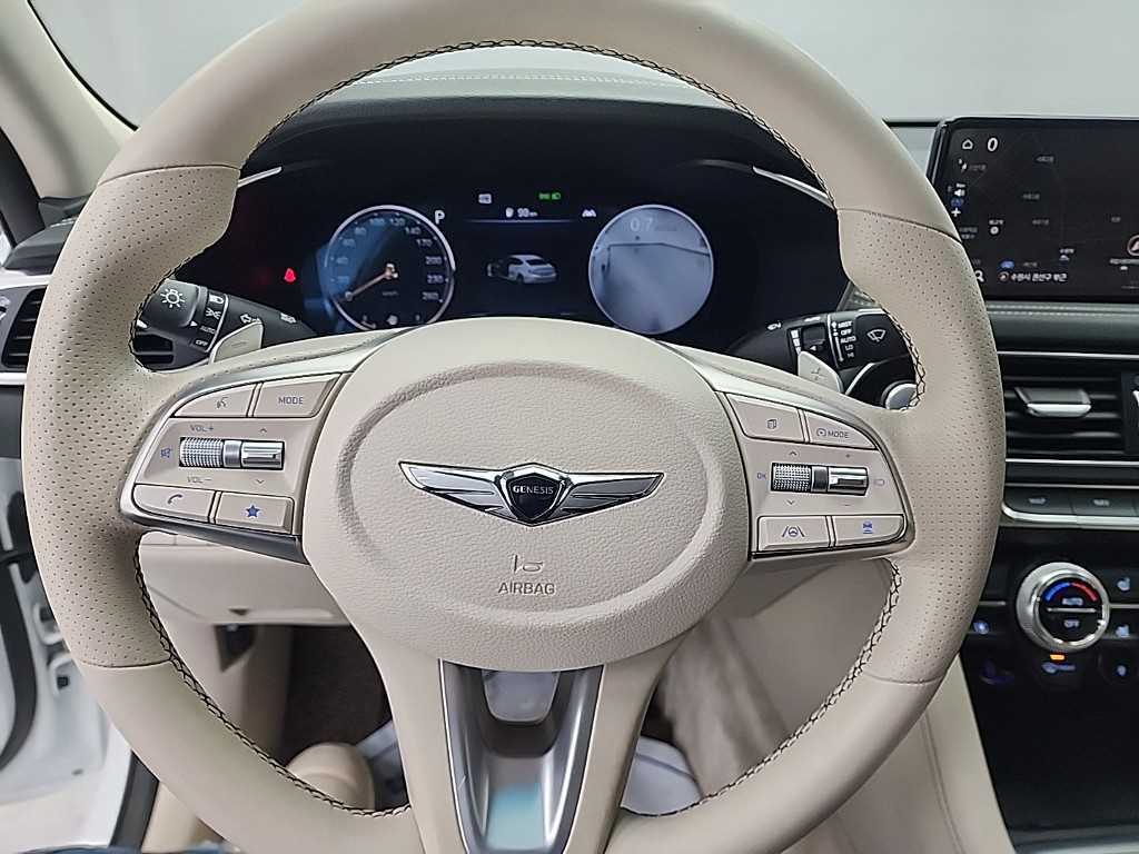Genesis G70 - Vista 9