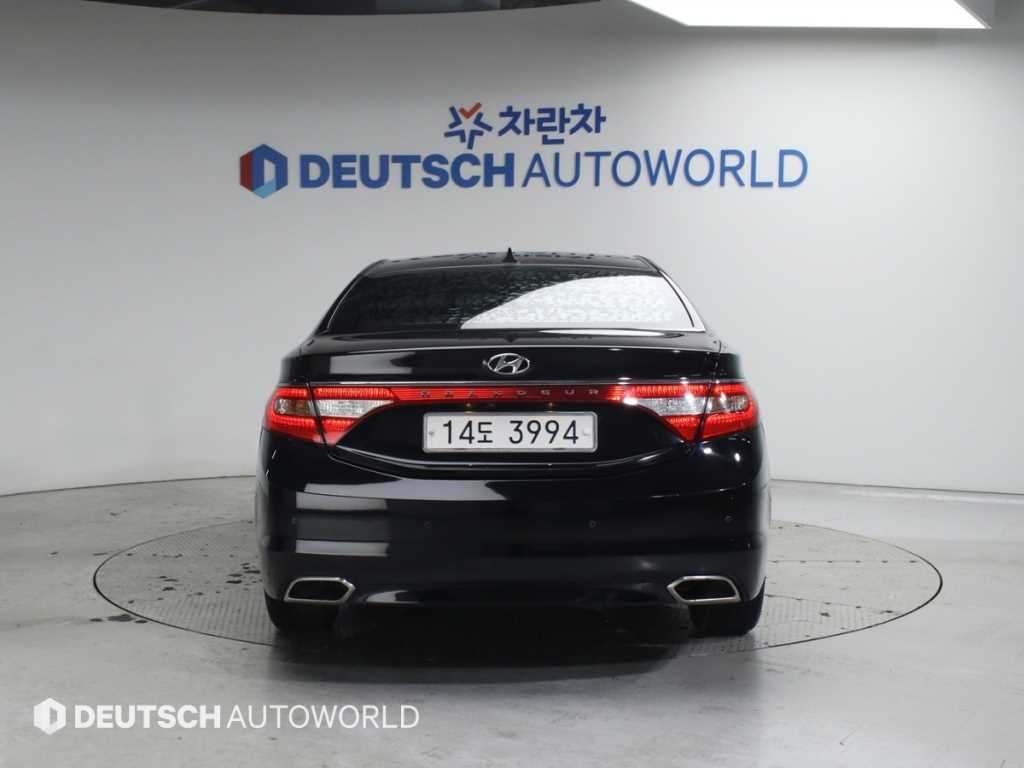 HYUNDAI Grandeur - Vista 4