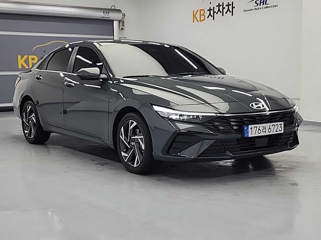 HYUNDAI Avante - Vista 5