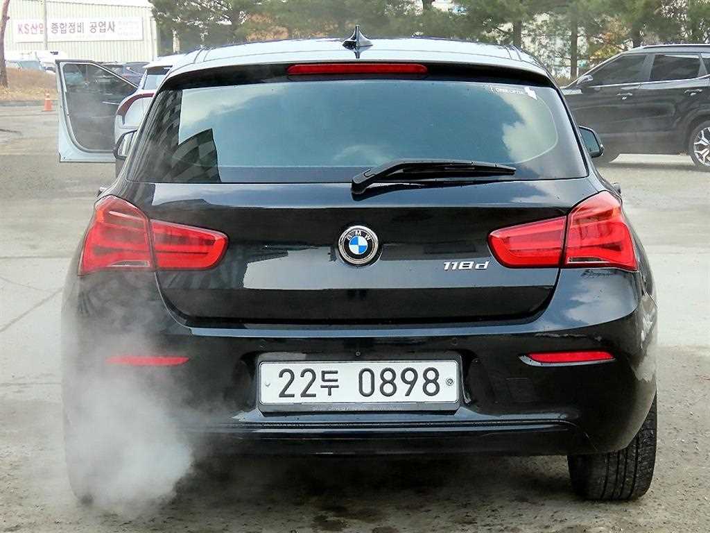 BMW 1 series - Vista 4