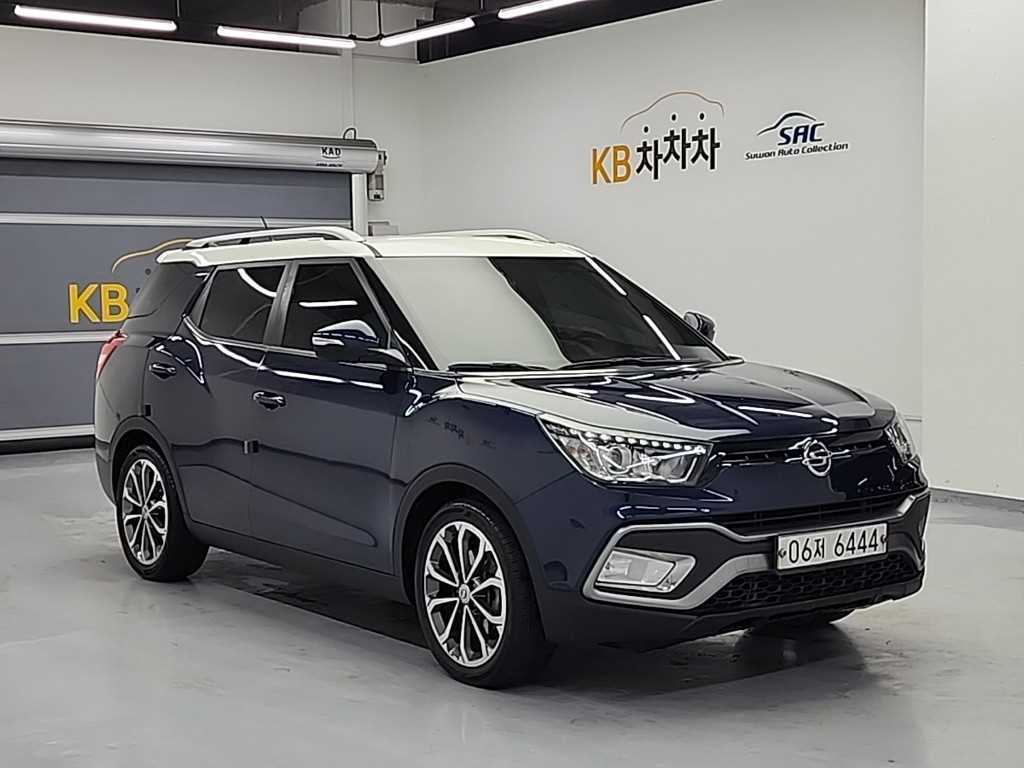 Ssangyong Tivoli - Vista 4