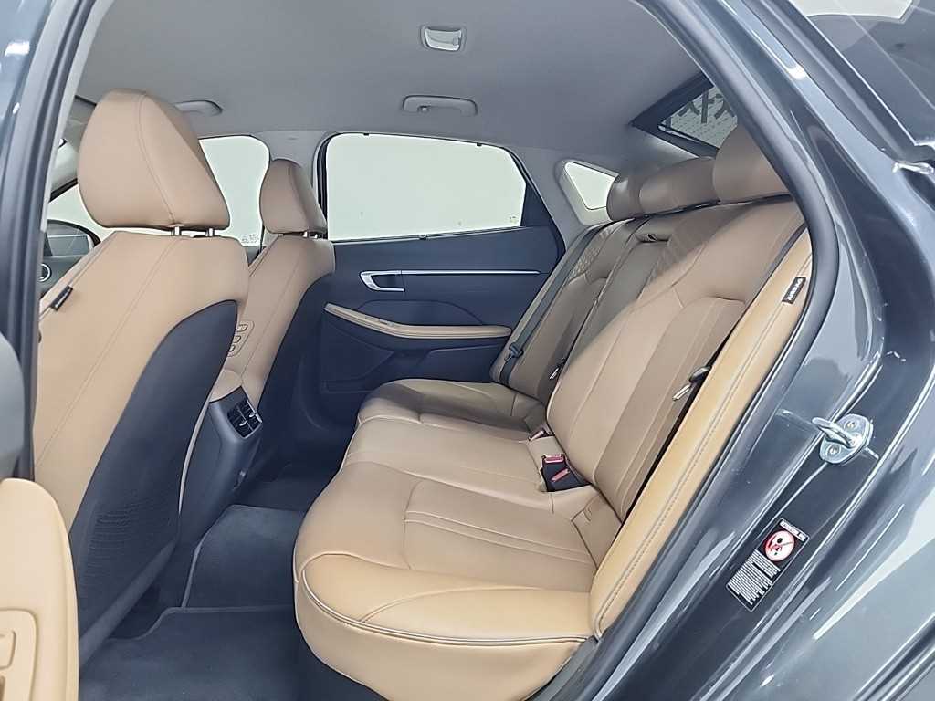 HYUNDAI Sonata - Vista 12