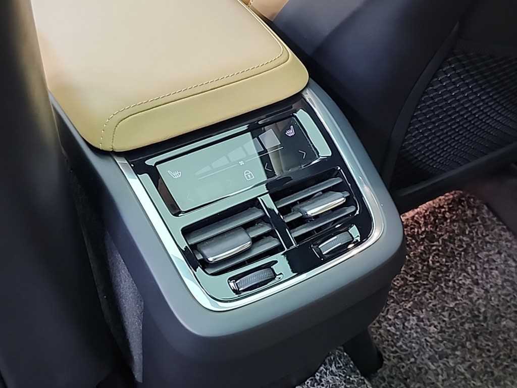 Volvo XC60 2021 Blanco - Importación desde Corea - HF Imports Iquique - Foto 13