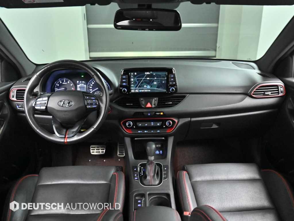 HYUNDAI i30 - Vista 7