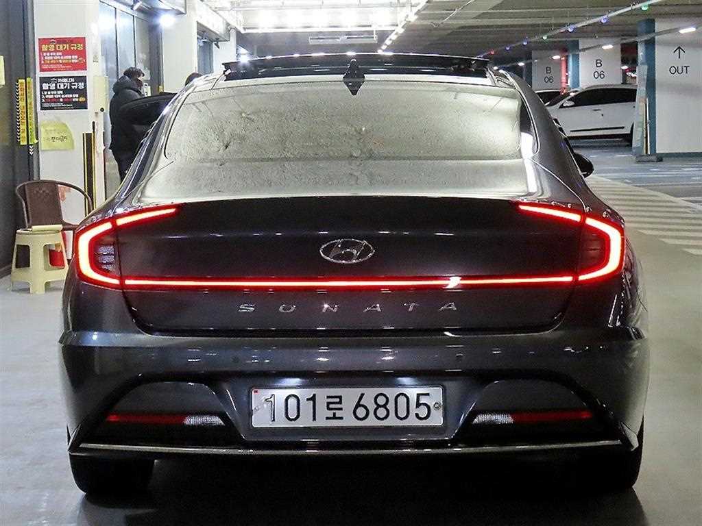 HYUNDAI Sonata - Vista 5