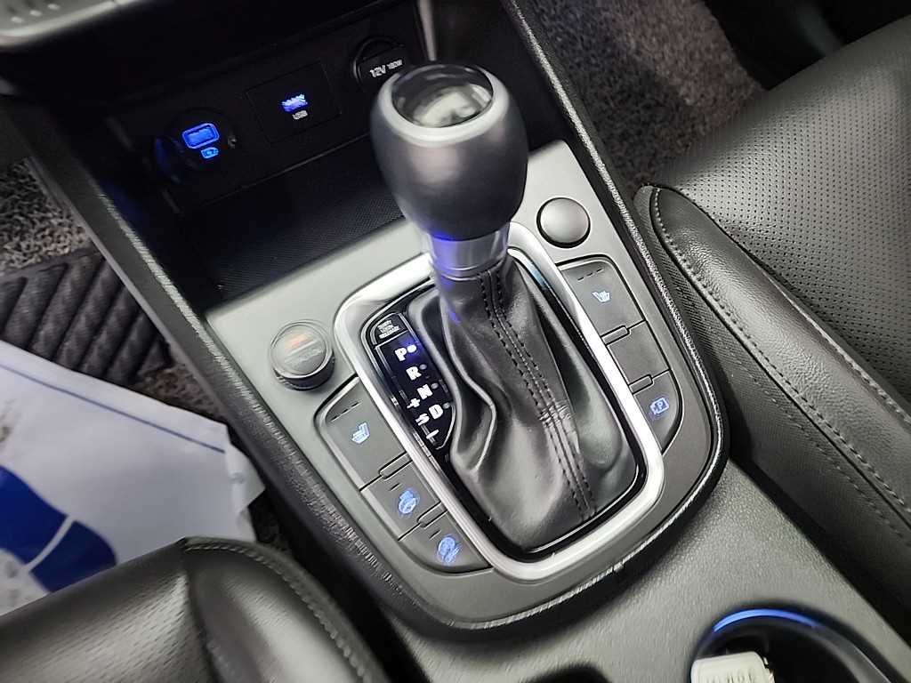 HYUNDAI Kona - Vista 8