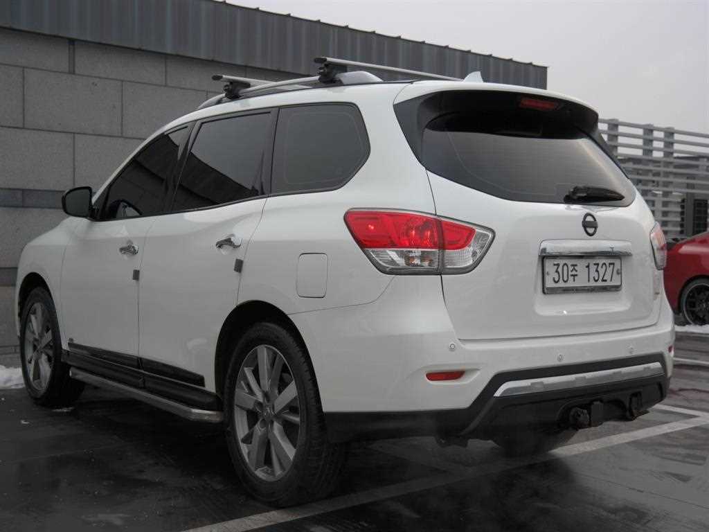 Nissan Pathfinder - Vista 4