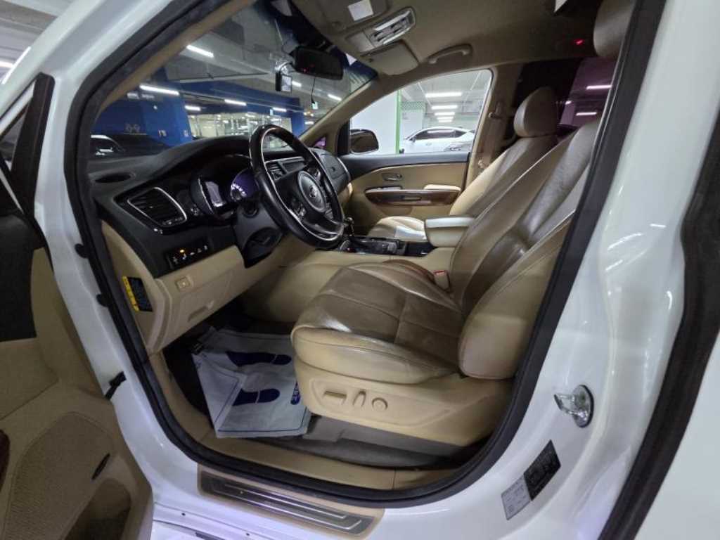 KIA Carnival 2016 - Importación desde Corea - HF Imports Iquique - Foto 17