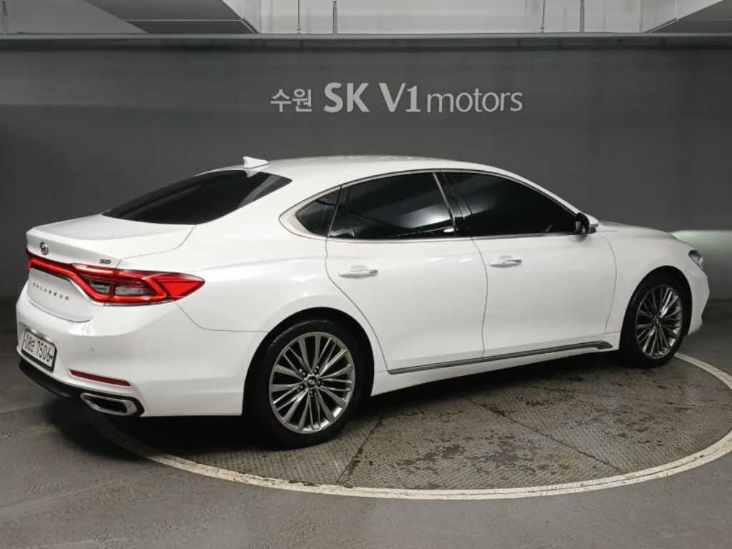 HYUNDAI Grandeur - Vista 4