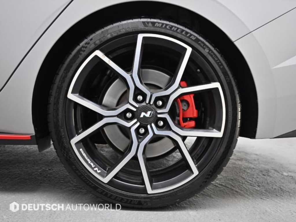 HYUNDAI Avante - Vista 5