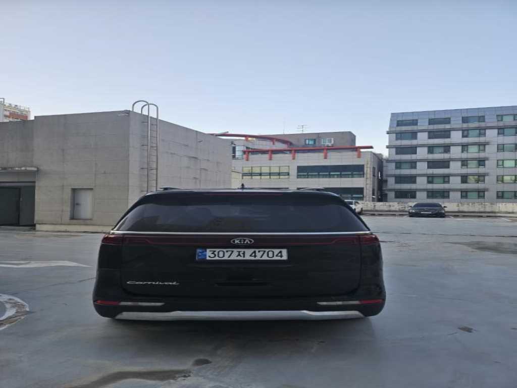 KIA Carnival - Vista 5