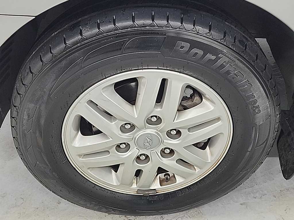 HYUNDAI Starex 2016 Gris - Importación desde Corea - HF Imports Iquique - Foto 19