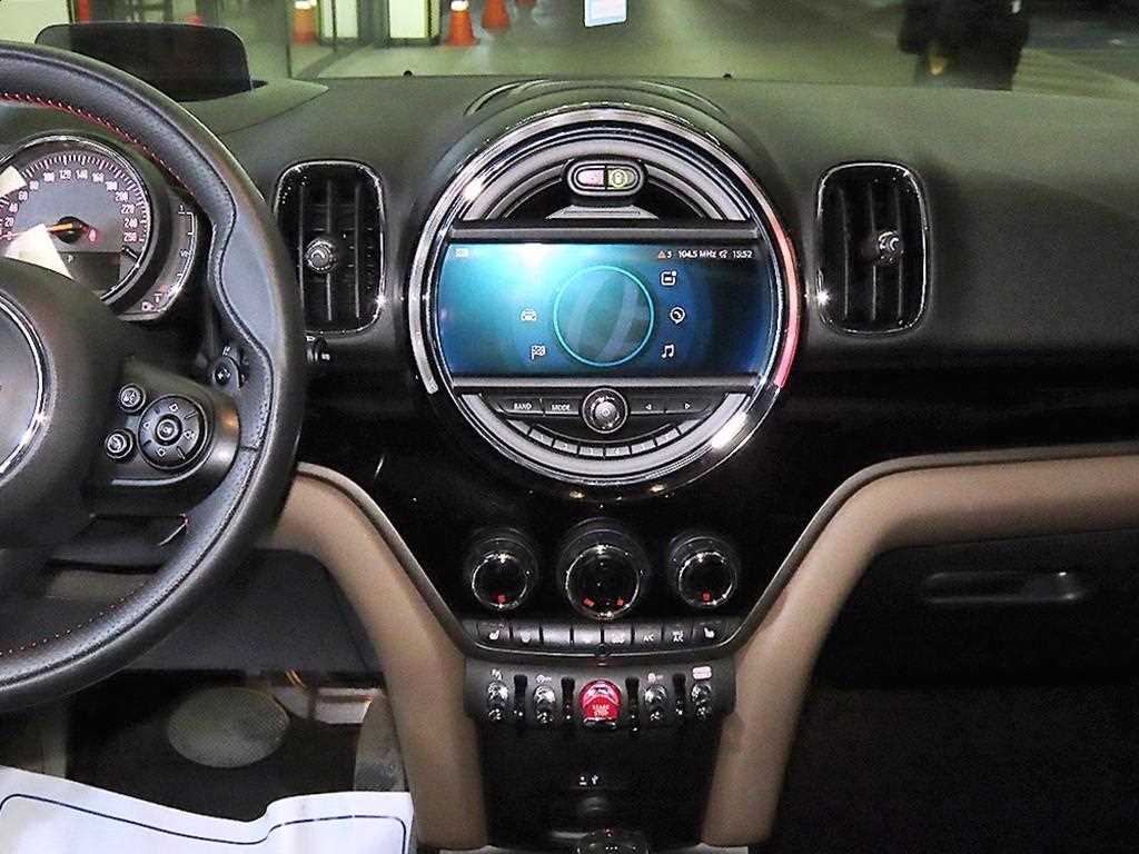 Mini Countryman - Vista 11
