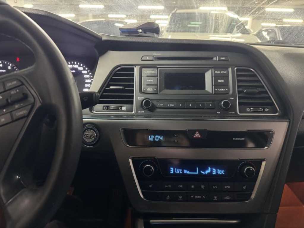 HYUNDAI Sonata - Vista 9