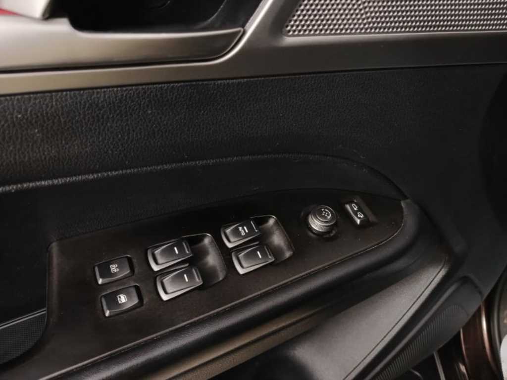 Ssangyong Rexton - Vista 9