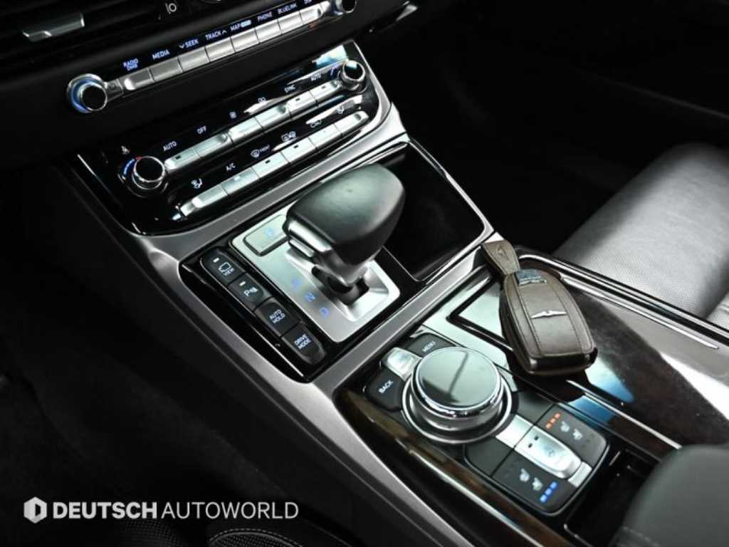 Genesis EQ900 - Vista 9