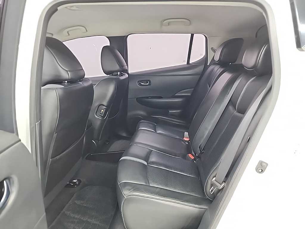 Nissan Leaf - Vista 12