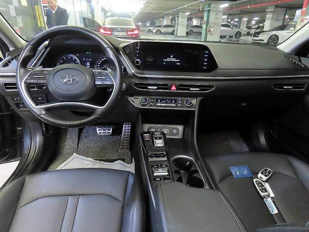 HYUNDAI Sonata - Vista 10