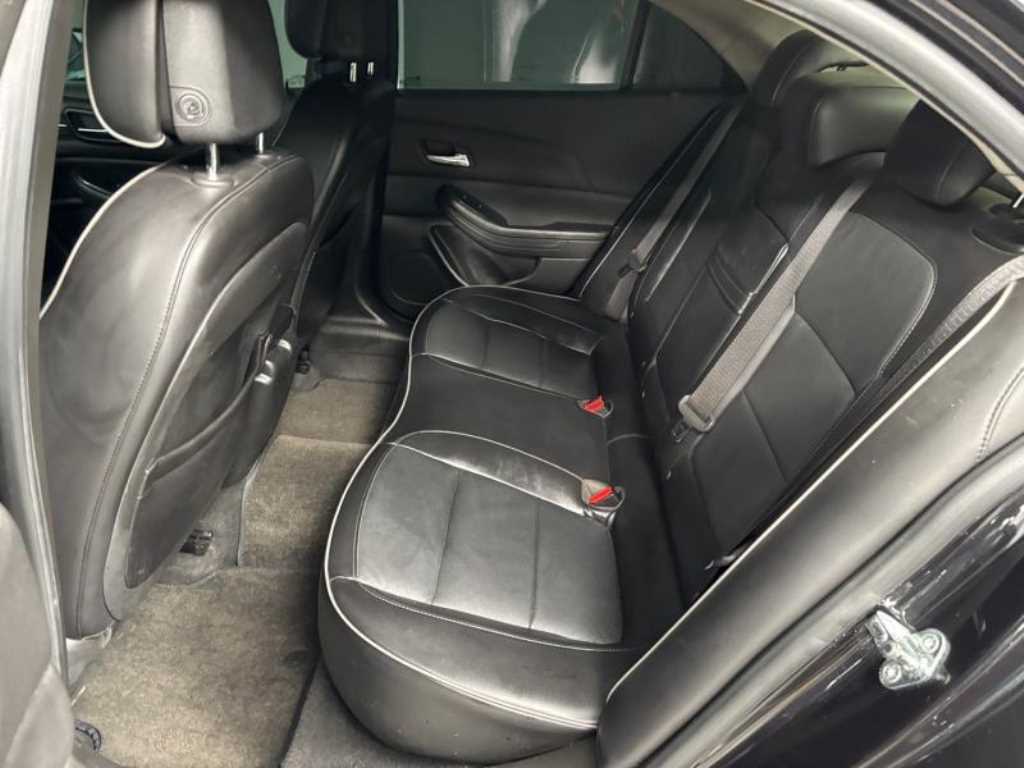 Chevrolet Malibu - Vista 7