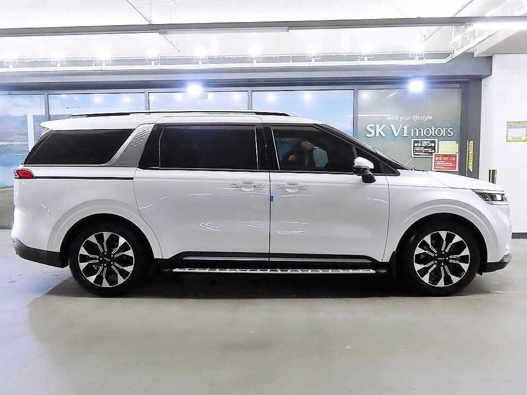 KIA Carnival - Vista 3