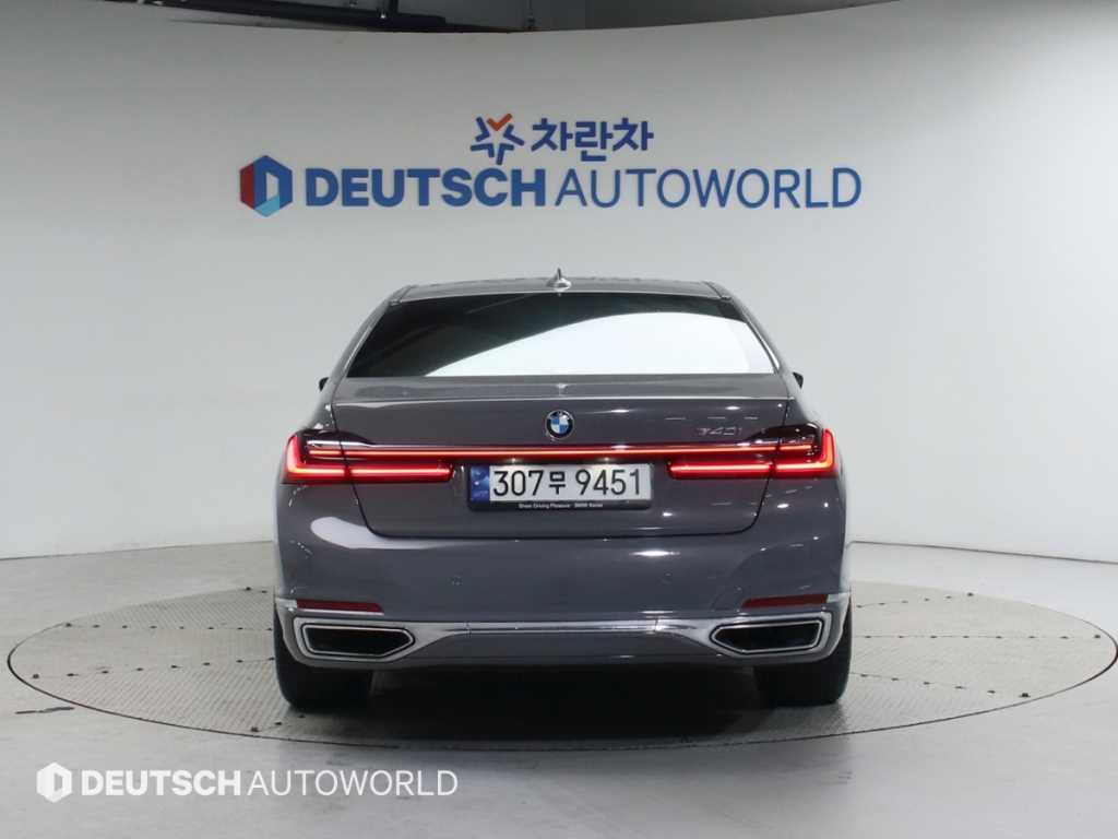 BMW 7 Series - Vista 4