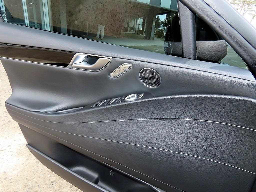 Genesis G80 - Vista 11