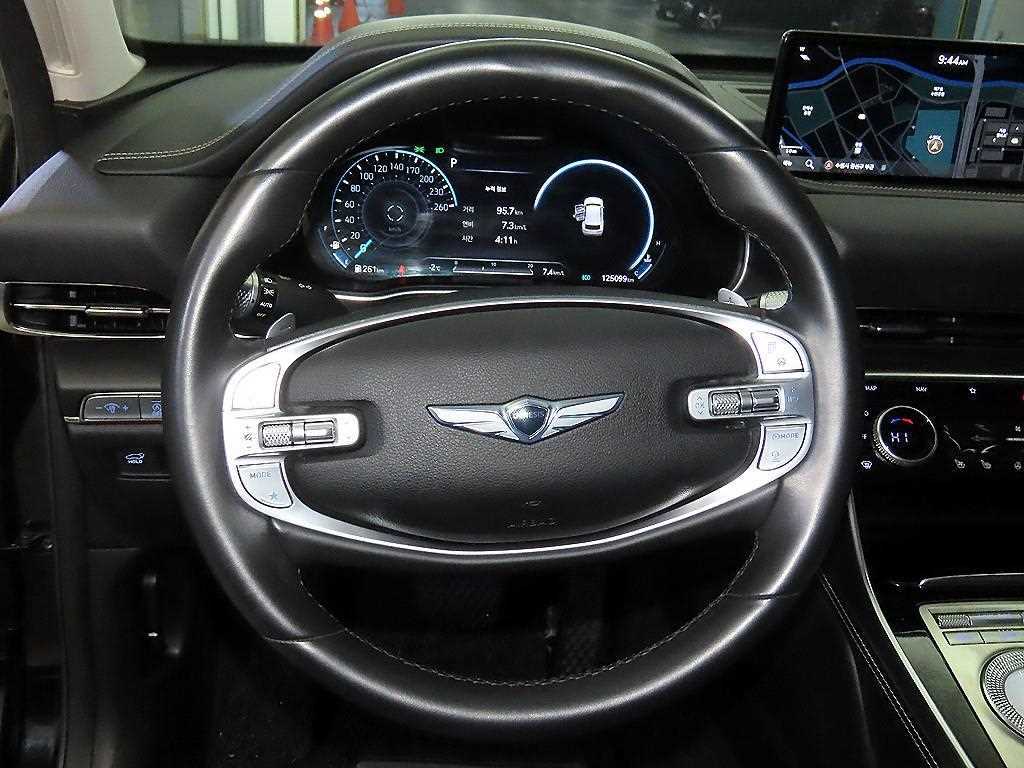 Genesis GV80 - Vista 8