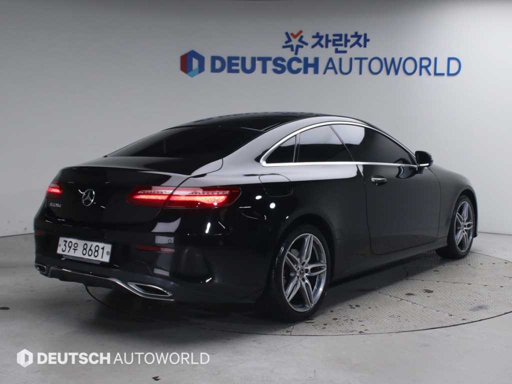 Mercedes Benz E class - Vista 2