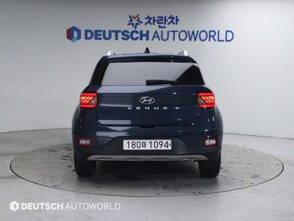 HYUNDAI Venue - Vista 4