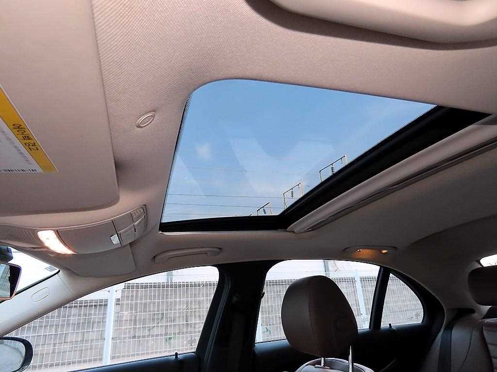 Mercedes Benz E class 2018 Negro - Importación desde Corea - HF Imports Iquique - Foto 17