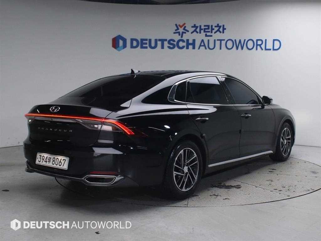 HYUNDAI Grandeur - Vista 2