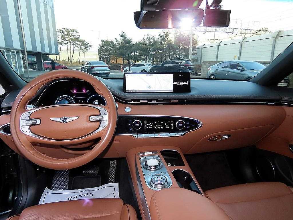 Genesis GV70 - Vista 7