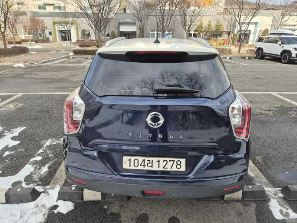 Ssangyong Tivoli - Vista 2